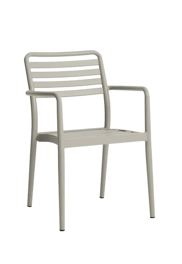 Fin utomhusmöbel i beiget från 1898.