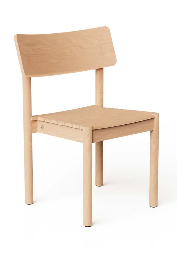 Skön möbel i brun färg gjord i teak.