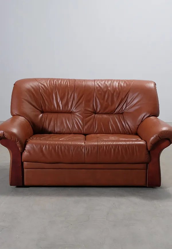 Lädersoffa som passar perfekt till sommaren 2025!