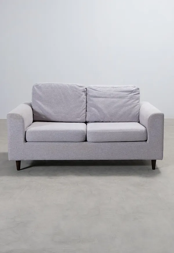 Riktigt trendig grå soffa 2025 från No brand.