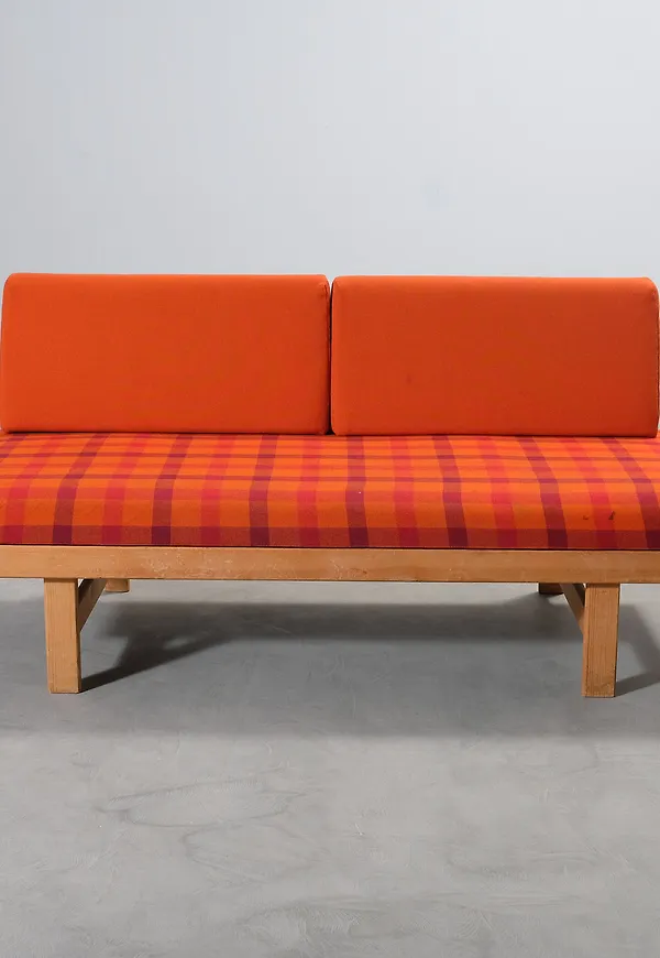 Moderiktig träram i flerfärgat från No brand.