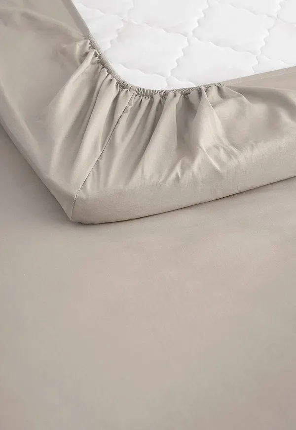 Elegant sängkläder i grått från &Home.