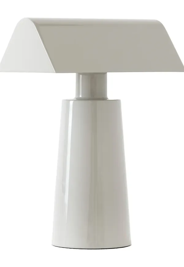 Otroligt fin bordslampa 2025 från &Tradition.