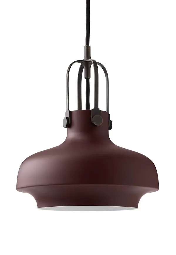 Lila &Tradition-taklampa i cool modell.
