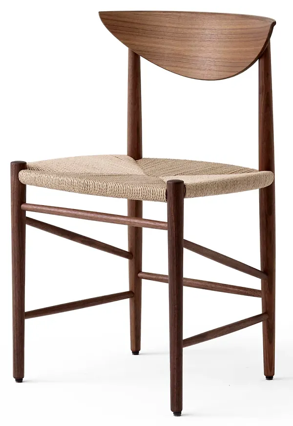 Cool brun stol i valnöt från &Tradition.
