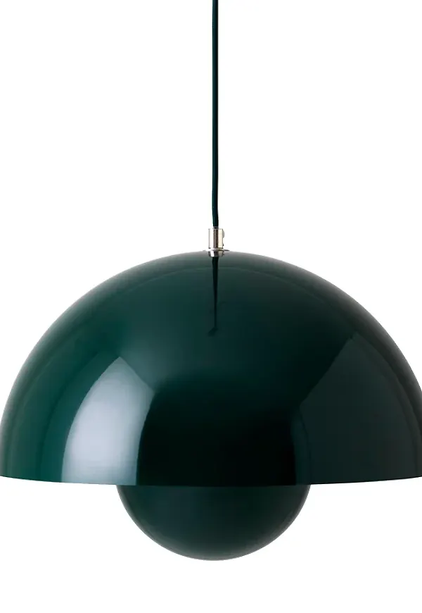 Vacker lampa i grönt från &Tradition.