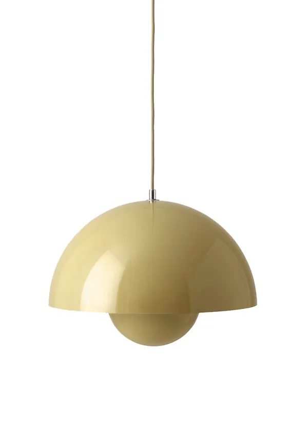 Supersnygg beige lampa 2025 från &Tradition.