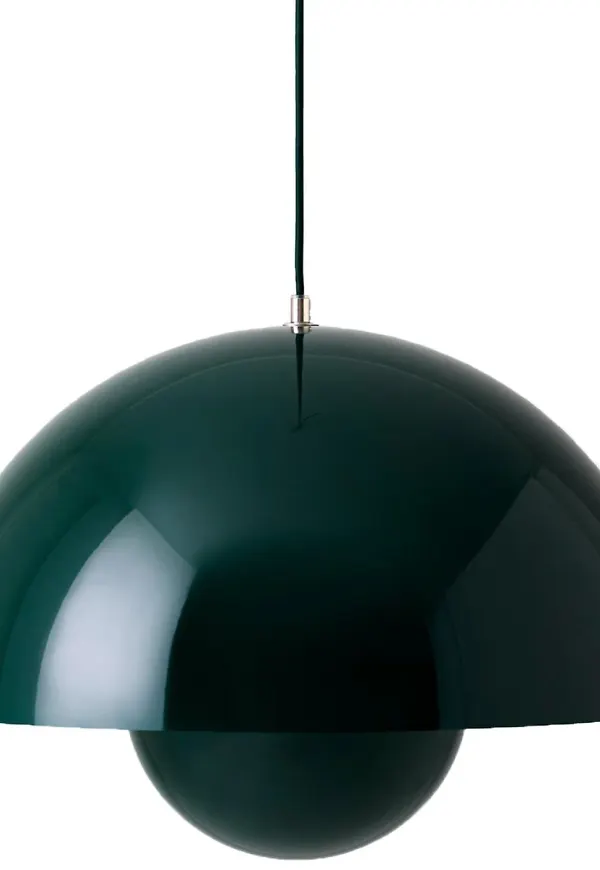 Stilriktig Lampa som passar bra vid många olika tillfällen.
