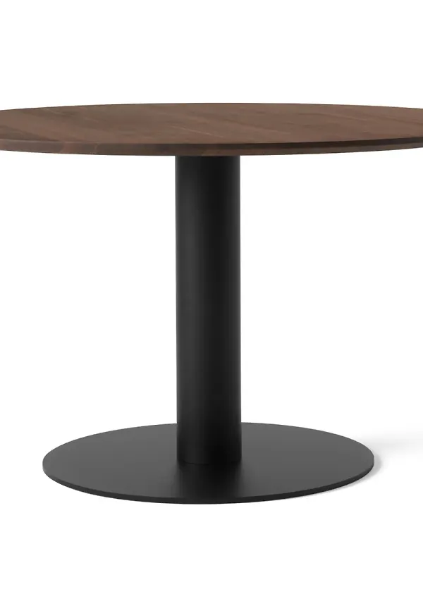 Stilriktig valnötsbord i brunt från &Tradition.