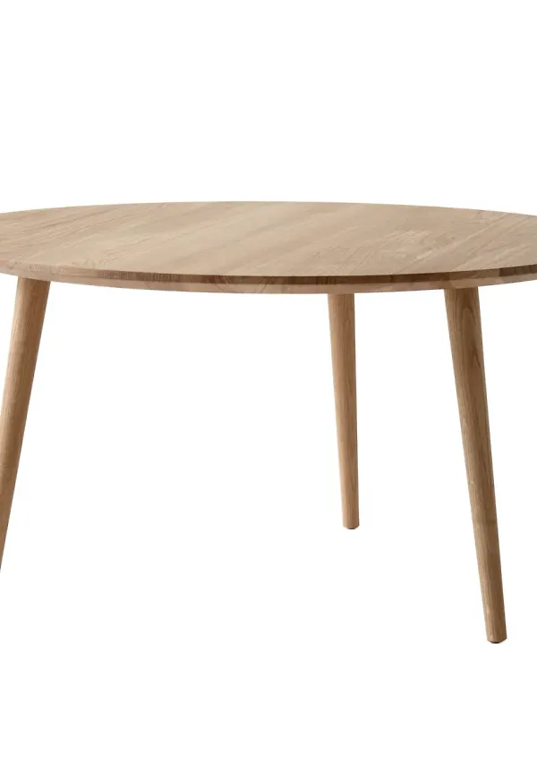 Elegant soffbord 2025 från &Tradition.