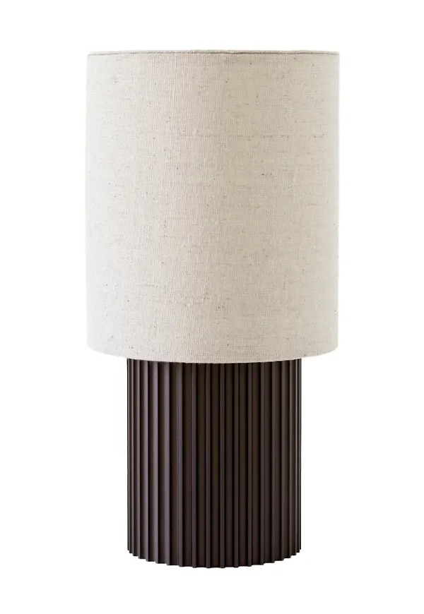 Fin lampa i brunt från &Tradition.