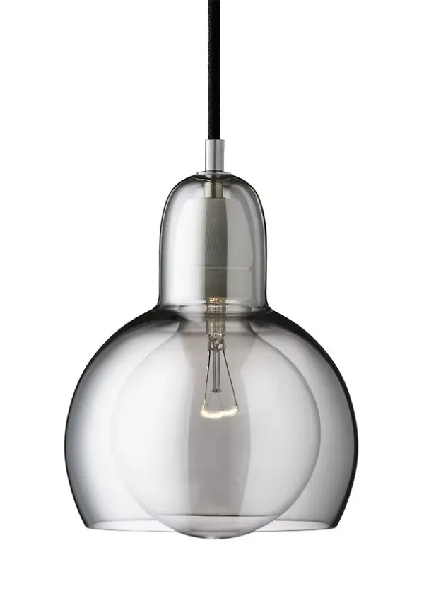 Exklusiv svart lampa 2024 från &Tradition.