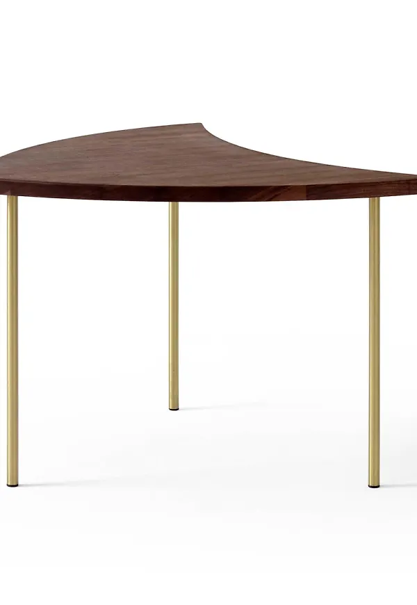 Stilren brun bord 2025 från &Tradition.