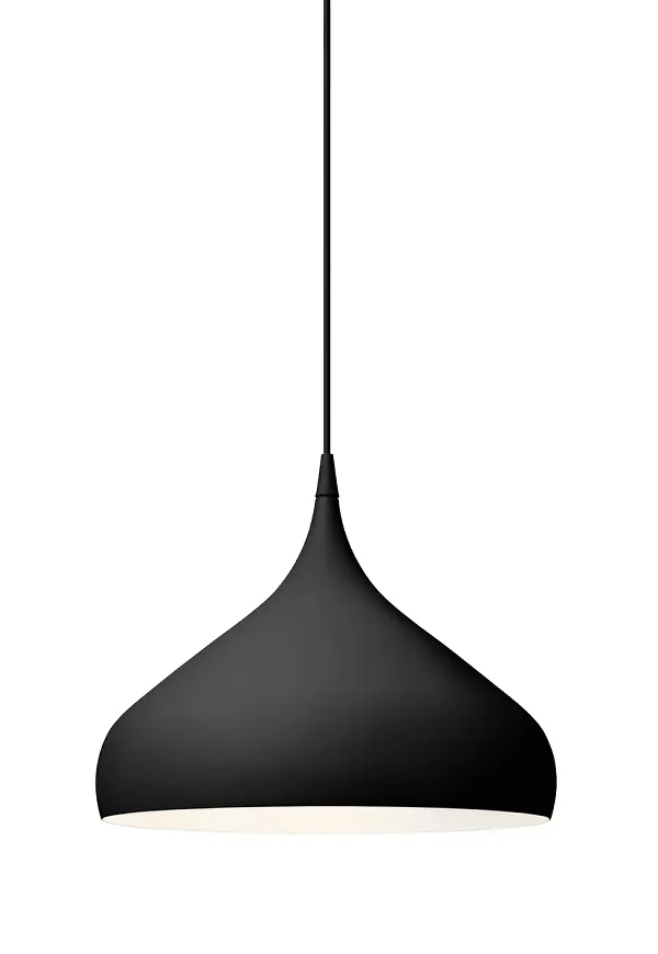 Svart &Tradition-taklampa i modern modell.
