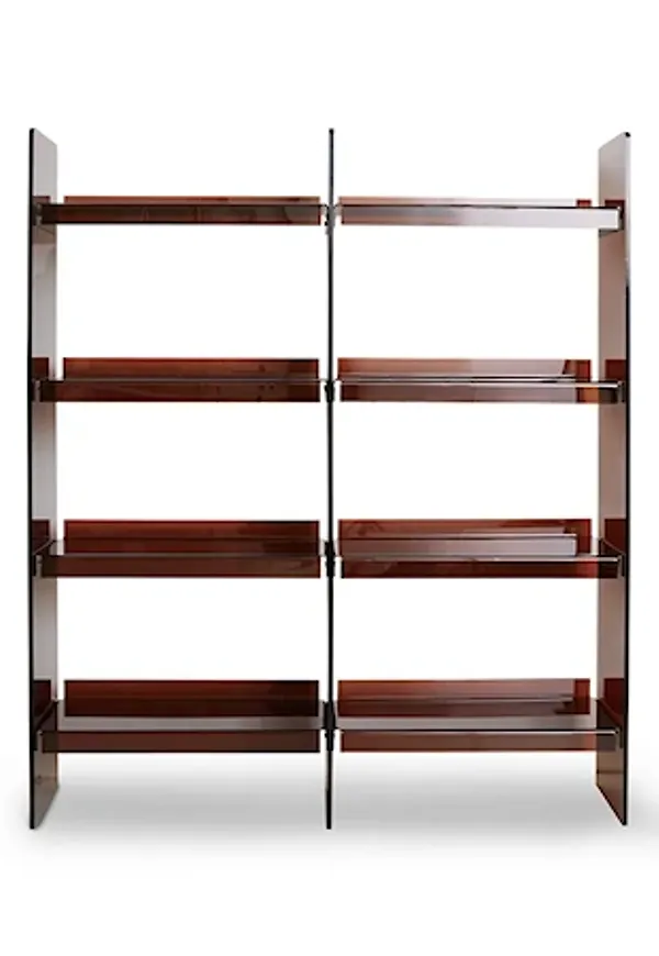 Brun HKliving-skåp i supersnygg modell.