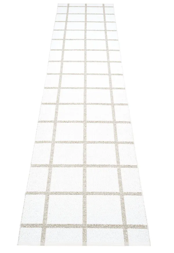 Otroligt fin utomhusmatta 2025 från Pappelina.