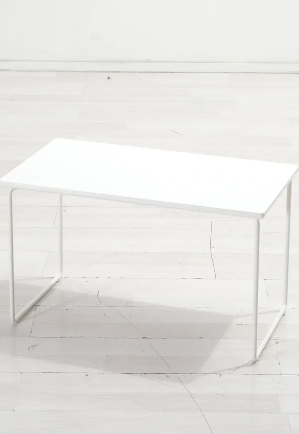 Trendig vit soffbord 2025 från Adea.