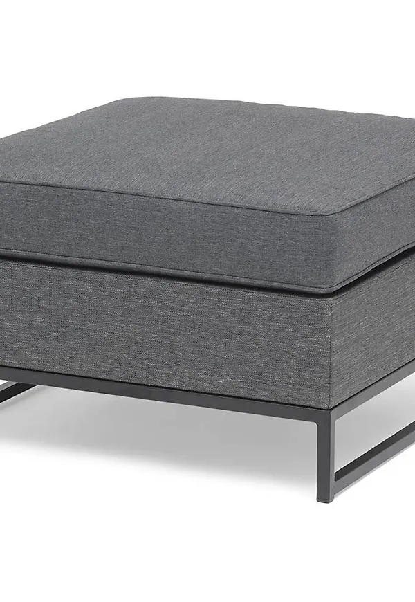 Grå Hillerstorp-aluminiumutemöbel i jättesnygg modell.