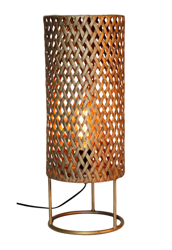 Moderiktig guldlampa 2025 från AG Home & Light.