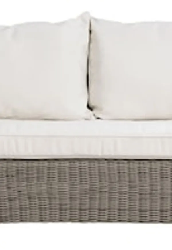 Riktigt fin Soffa som passar bra vid många olika tillfällen.