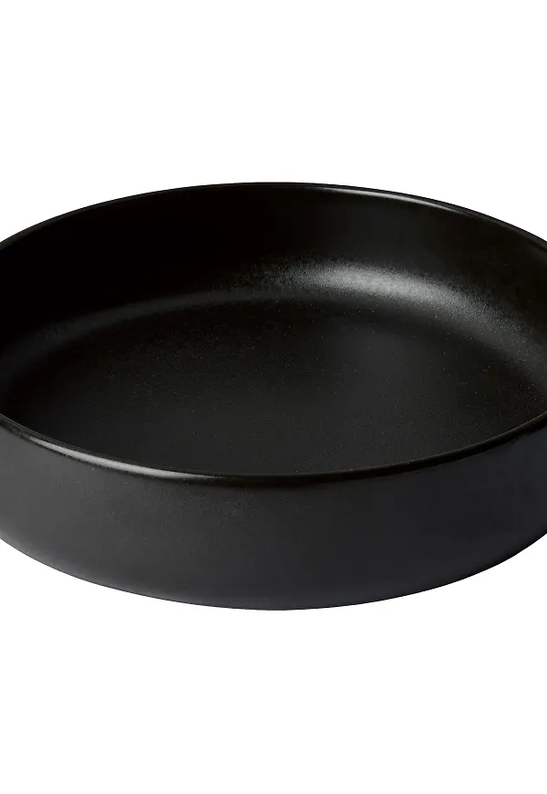Klassisk serveringsskål i svart från Aida.