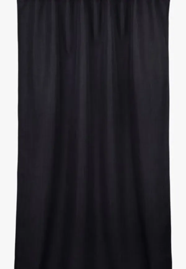 Stilriktig gardin i svart från hemtex.