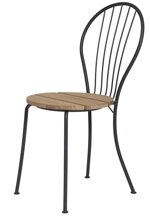 Mysig teakstol 2025 från Grythyttan Stålmöbler.