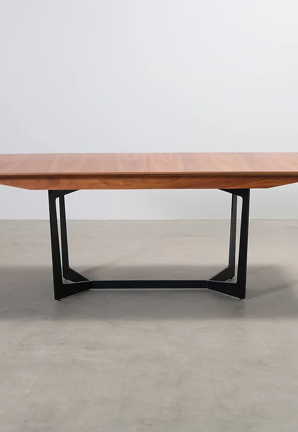 Matbord som passar perfekt till sommaren 2025!