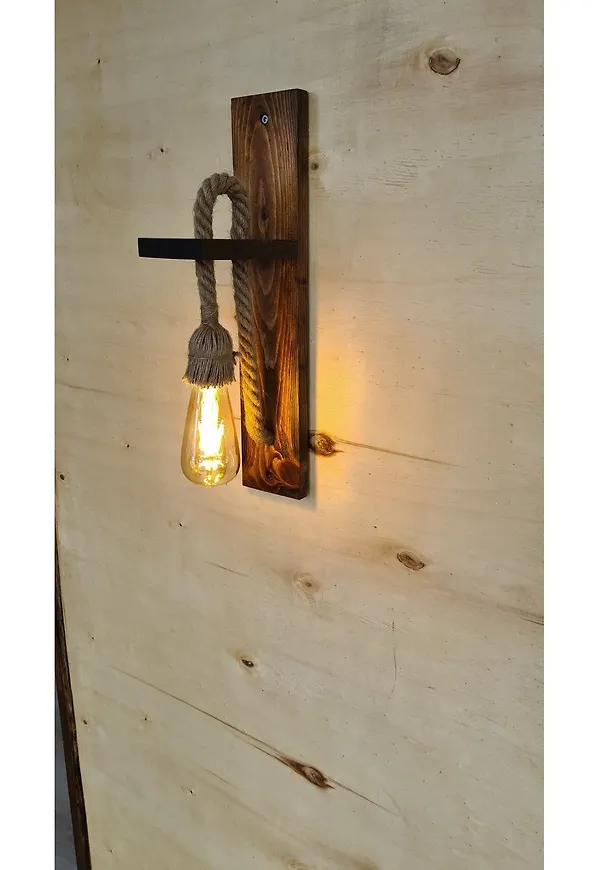 Skön Lampa som passar bra vid många olika tillfällen.