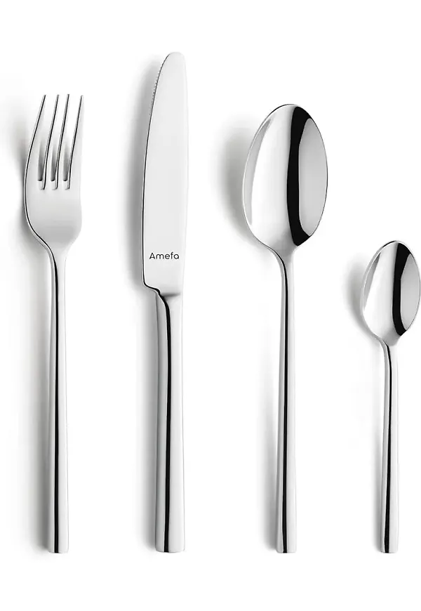 Silverfärgad Amefa-bestickset i stilren modell.