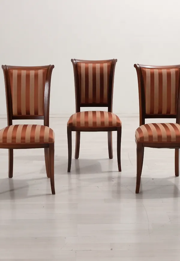 Otroligt snygg matstol 2025 från No brand.