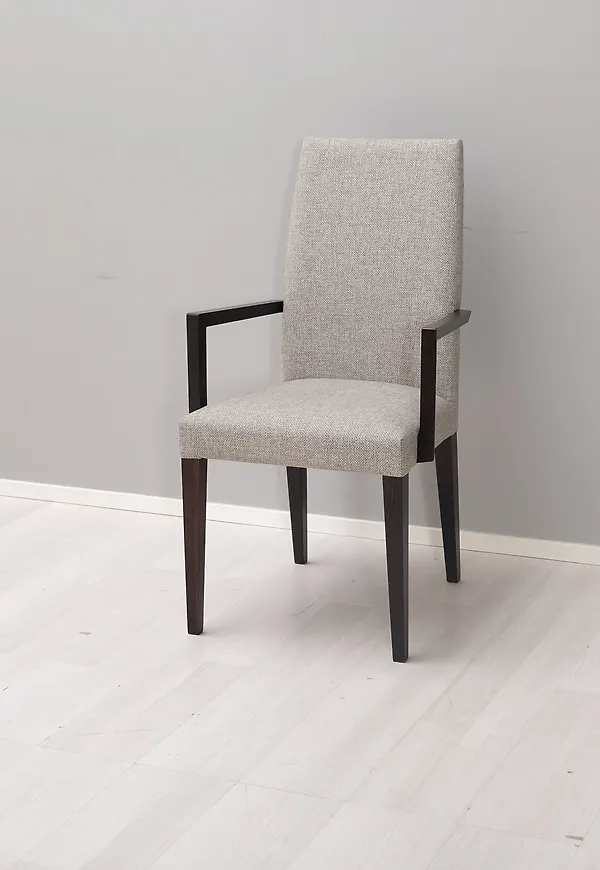 Skön matstol 2025 från Andreu World.