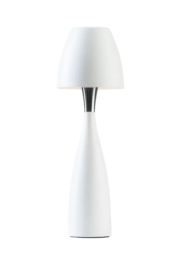 Vit bordslampa som passar perfekt till hösten 2024!