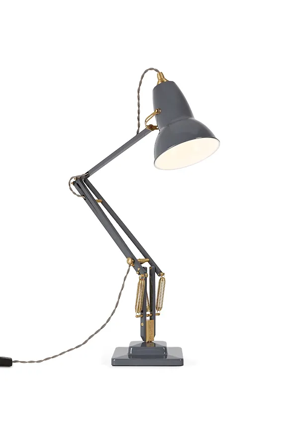Moderiktig vägglampa 2026 från Anglepoise.