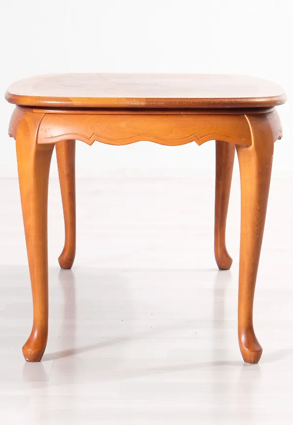 Brun soffbord som passar perfekt till sommaren 2025!