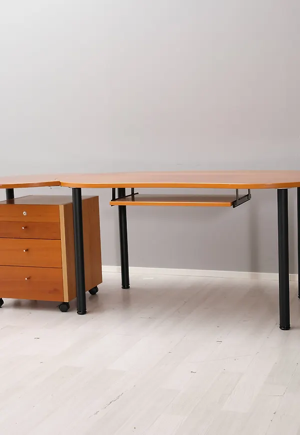 Klassisk arbetsbord 2025 från No brand.
