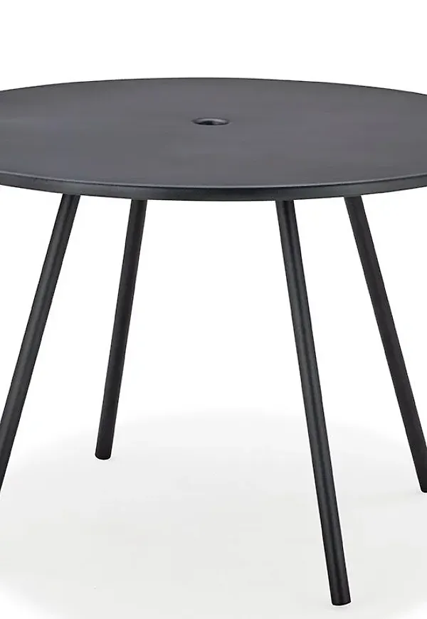 Otroligt snygg grå matbord i teak från Cane-Line.