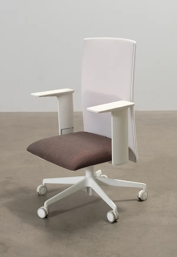 Modern kontorsstol 2024 från Arper.