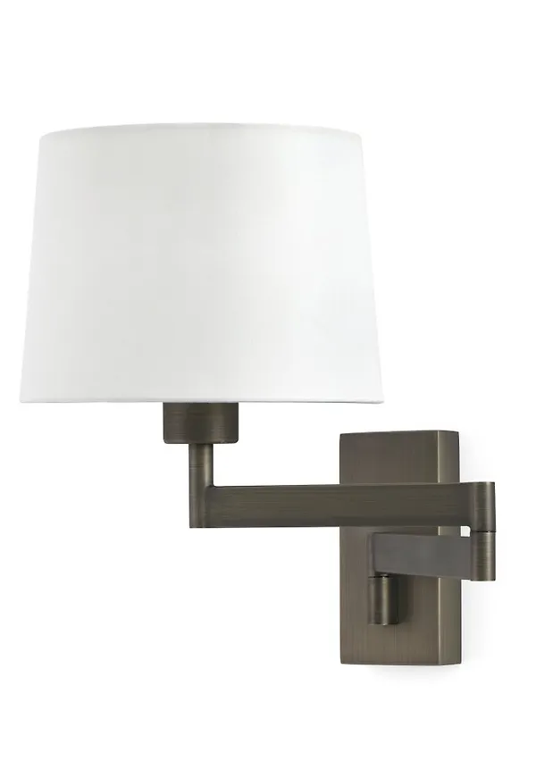 Vacker lampa 2025 från Faro Barcelona.