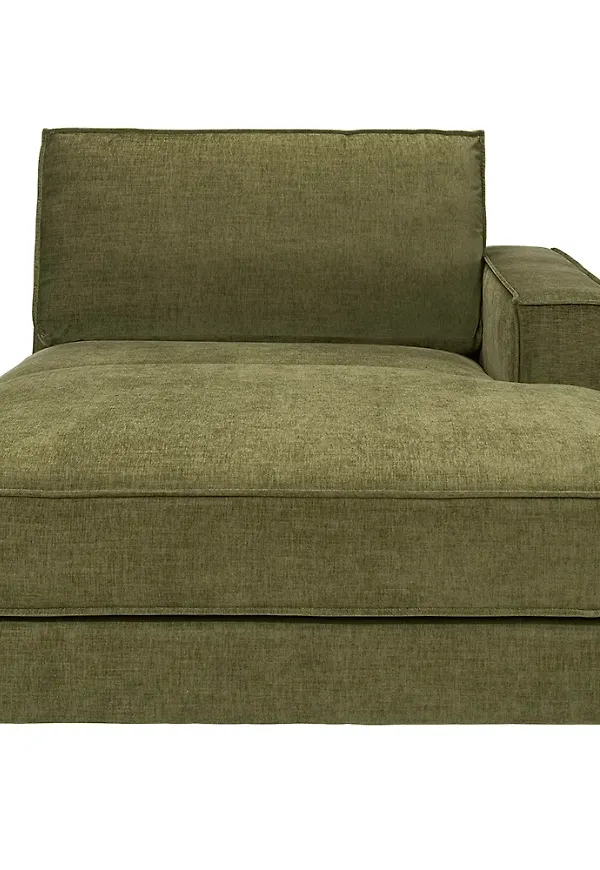 Moderiktig Soffa som passar bra vid många olika tillfällen.