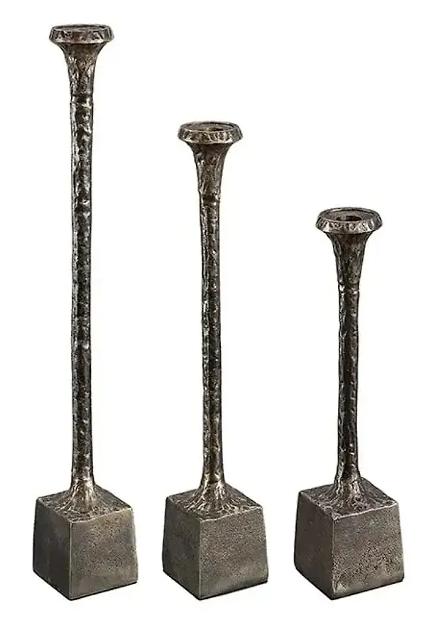 Jättesnygg ljusstake i aluminium från Artwood.