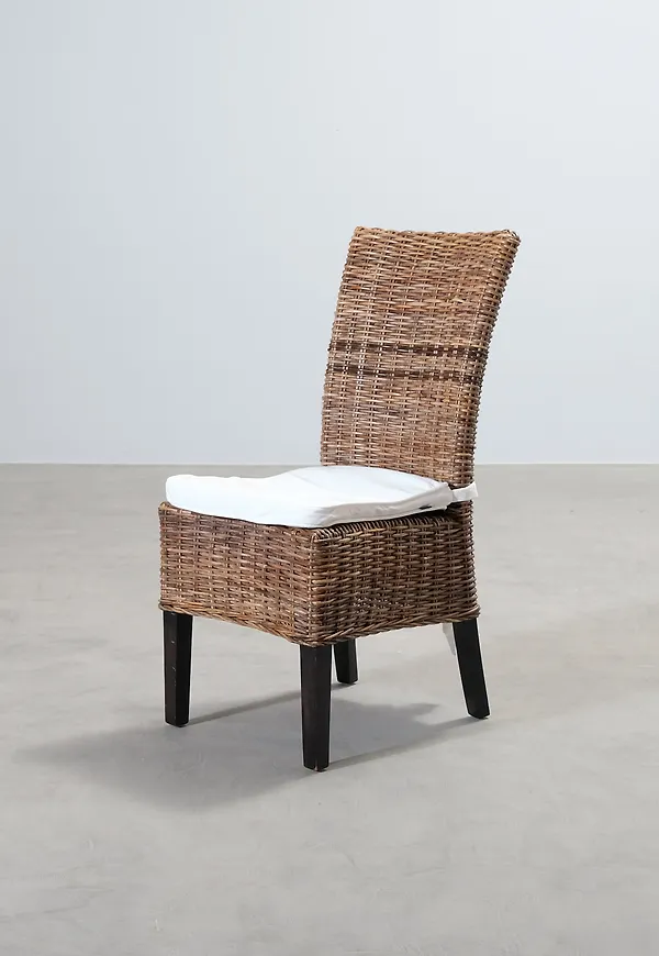 Fantastiskt snygg brun stol 2025 från Artwood.