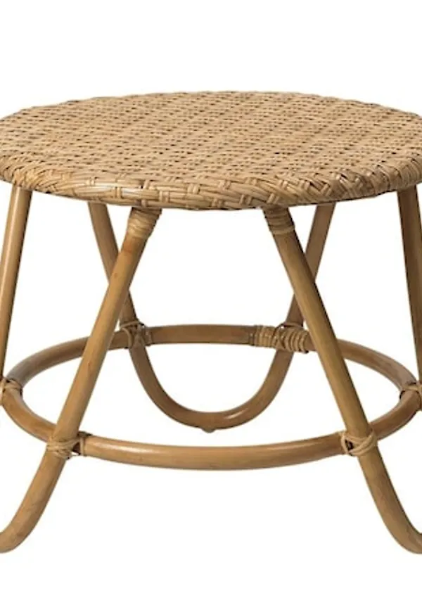 Stilren soffbord i beiget från Cozy Living.