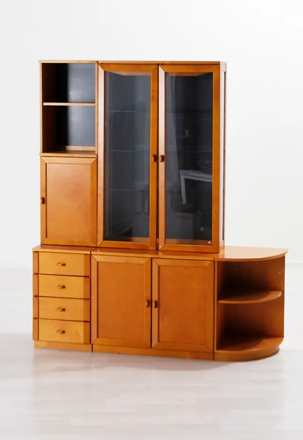 Supersnygg Skåp som passar bra vid många olika tillfällen.