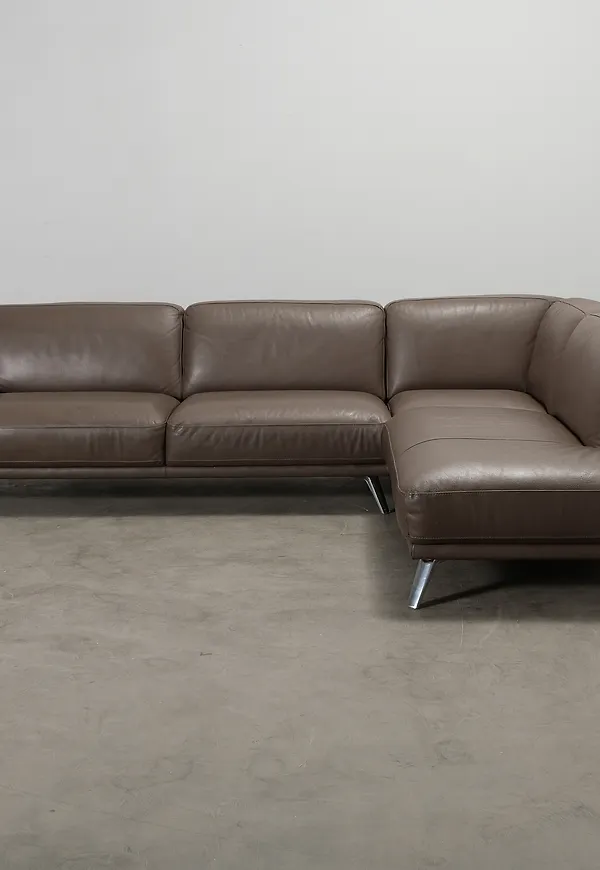 Exklusiv brun soffa i läder från Asko.