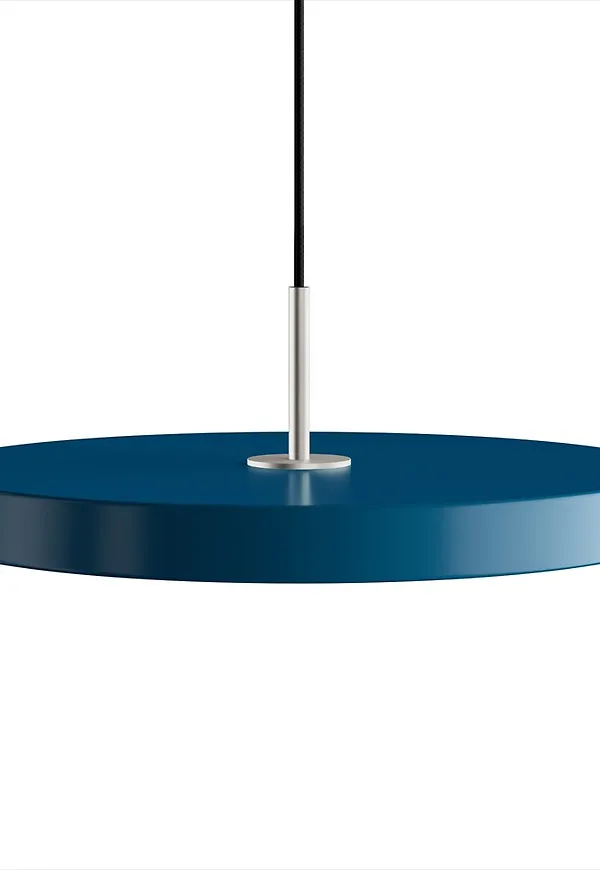 Vacker lampa 2025 från UMAGE.