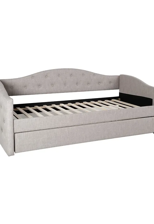 Fantastiskt snygg Säng som passar bra vid många olika tillfällen.