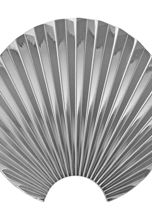 Stilren hängare i silverfärgade från AYTM.