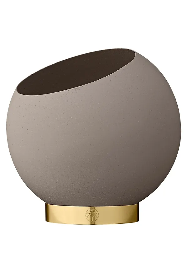 Otroligt snygg grå kruka 2025 från AYTM.