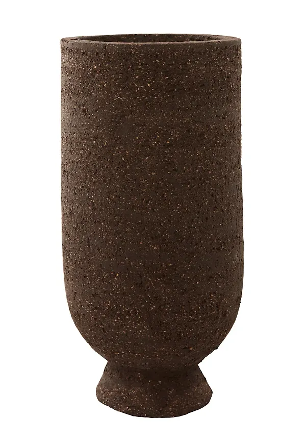 Smickrande brun kruka 2025 från AYTM.